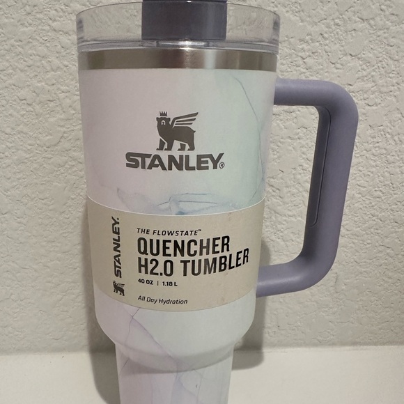 Stanley Watercolor Dusk Purple Tumbler Water Cup 40 oz. Quencher H2.0 FlowState - Picture 3 of 7